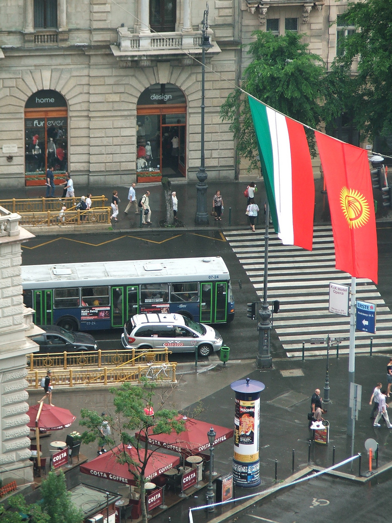 我国与吉尔吉斯斯坦建交